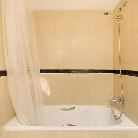 In Centrum Close To The 公寓 锡切斯