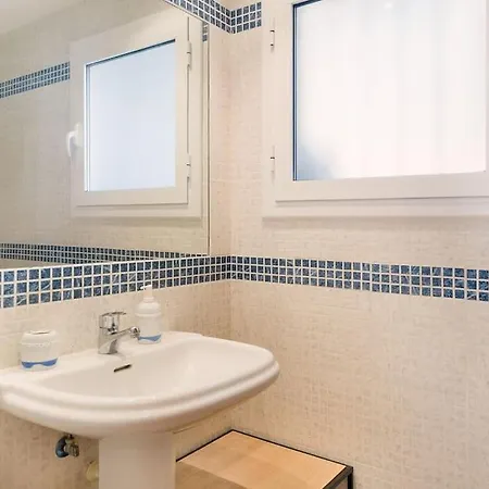 In Centrum Close To The *