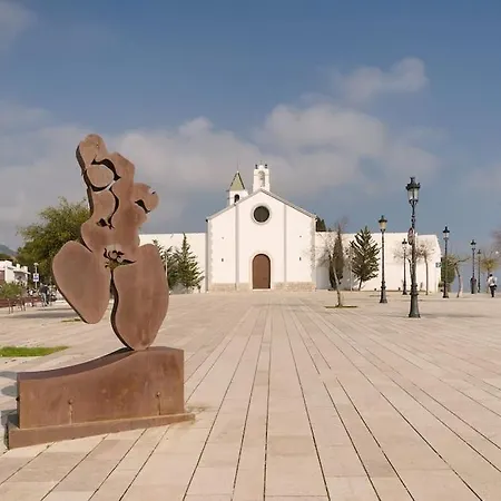 In Centrum Close To The *